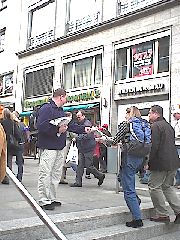 Verteilaktion in Stuttgart