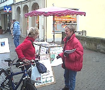 Verteilaktion in Esslingen