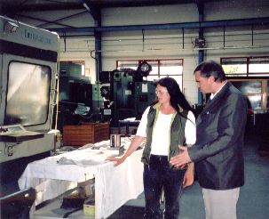 Anno Hellenbroich bei einer Betriebsbesichtigung